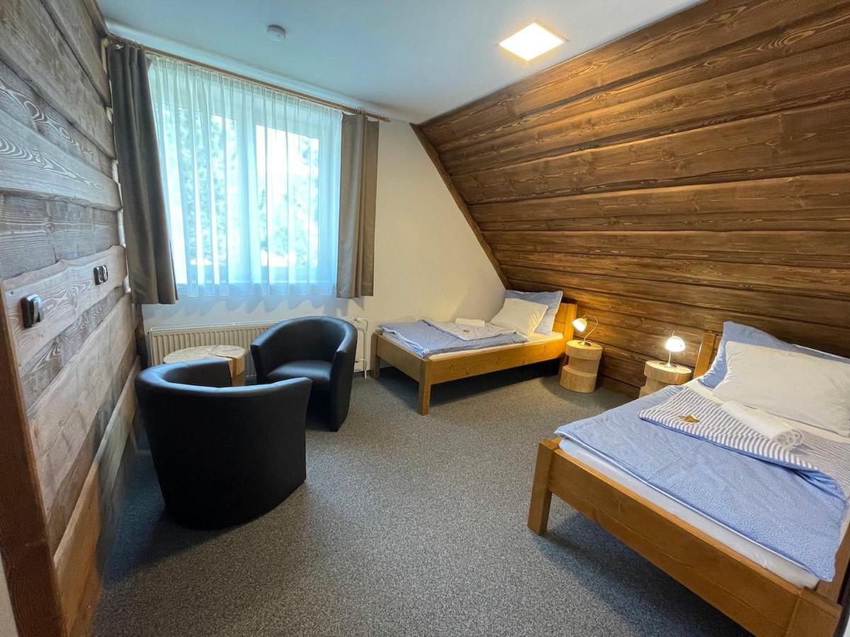 Kubova Huť Hotel Kristian מראה חיצוני תמונה
