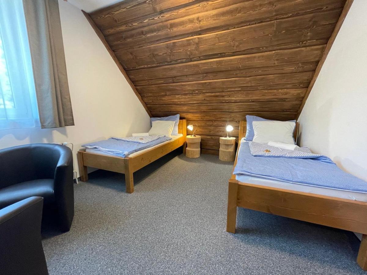Kubova Huť Hotel Kristian מראה חיצוני תמונה