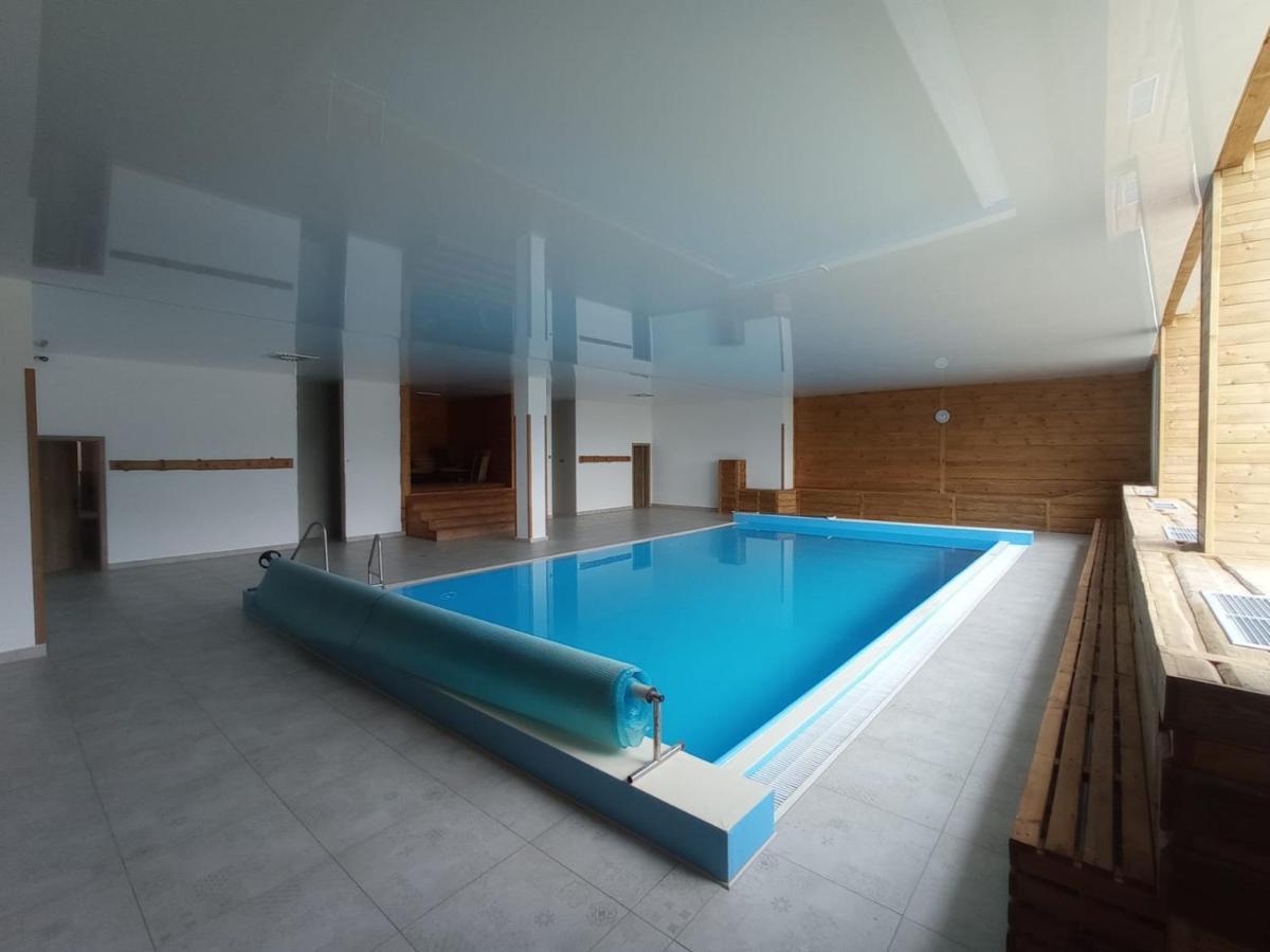 Kubova Huť Hotel Kristian מראה חיצוני תמונה